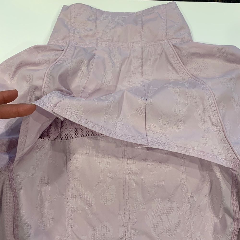 Lululemon "Travel to track" lilac jacket Size 4 - Picture 6 of 12